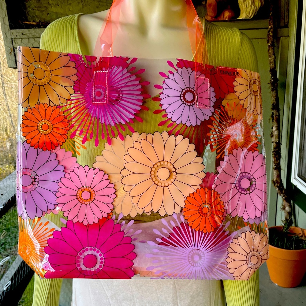 SOLD 90s SEE THROUGH PURSE